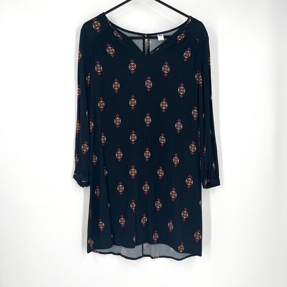 Old
Navy Flattering Dress small black geometric - Picture 1 of 6